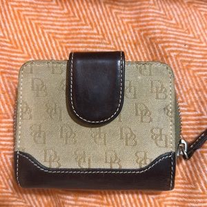 Dooney and Bourke wallet